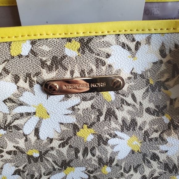 Michael Kors TOTE GM - Picture 2 of 8